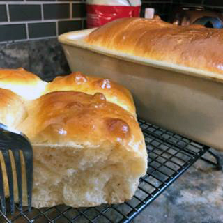 Bread that Howa has made.