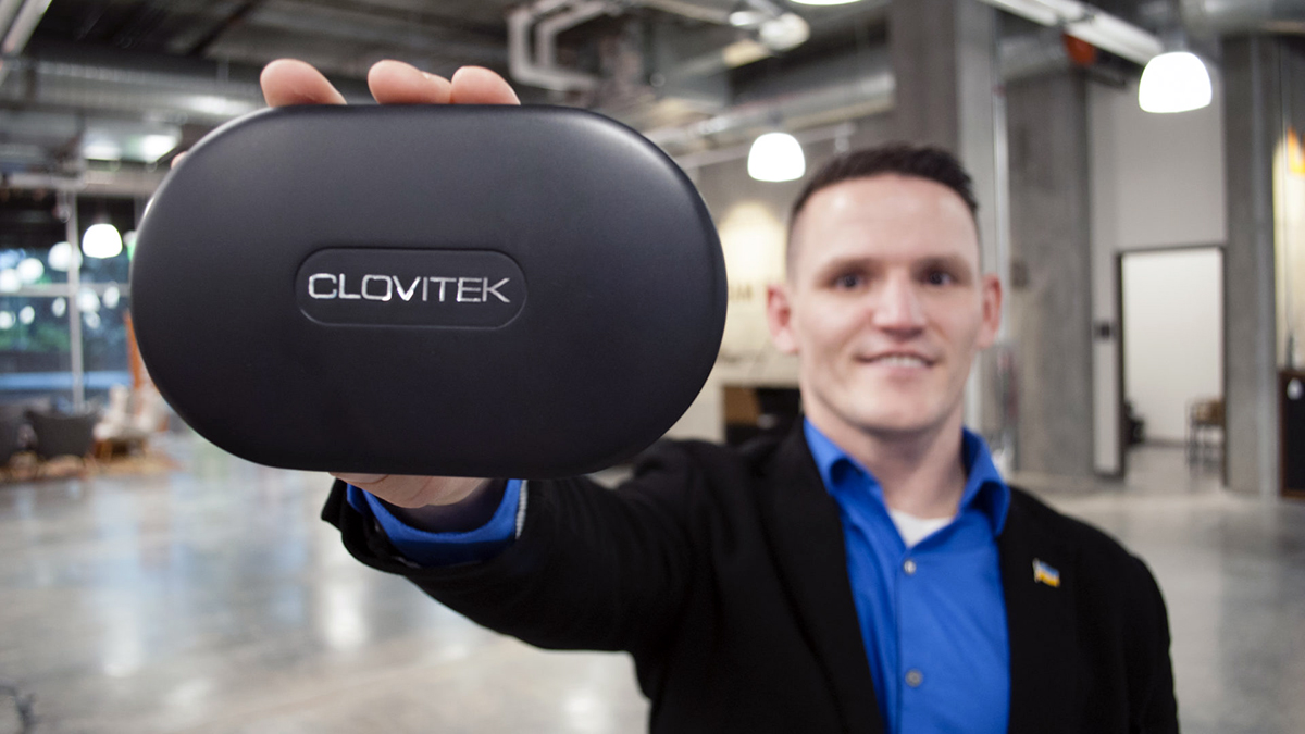 Ukraine native and MBA graduate Vitaliy Mahidov launched a Wi-Fi audio company, CloviTek.