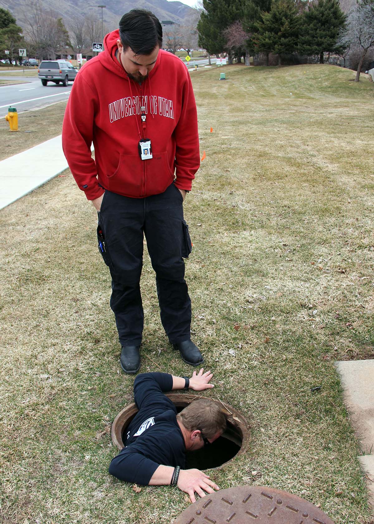 Telecommunication installation techs Destry Mulleneaux and Christian Johnson, the U’s fiber-optic cable experts.